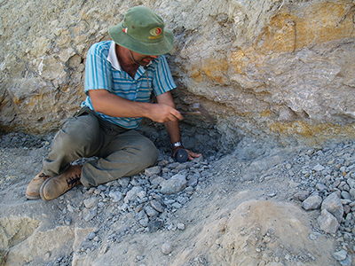 Trabalhos de paleontologia no Cabo Espichel